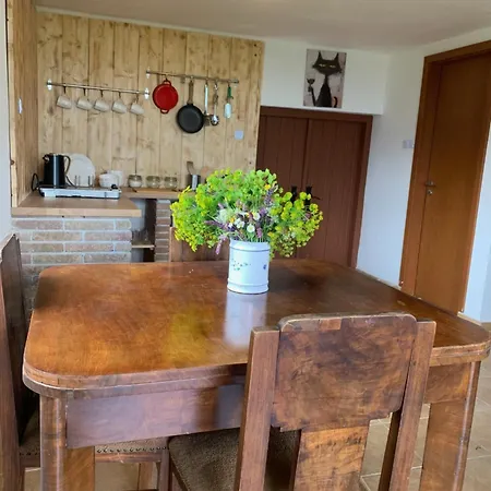 Nyugtatlak Holiday home Balatonalmadi